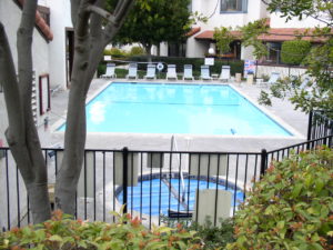 Mariposa pool area
